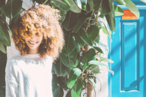 how to prevent dry frizzy natural hair